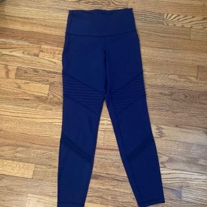 Old Navy Active Go-Dry Indigo Leggings Size:S
